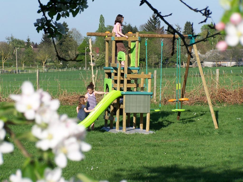 Le Gite Des Trois Vaches Brionne Kültér fotó